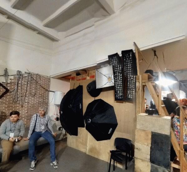 Банкомат Восточного Экспресс Банка по адресу проспект Строителей 1а